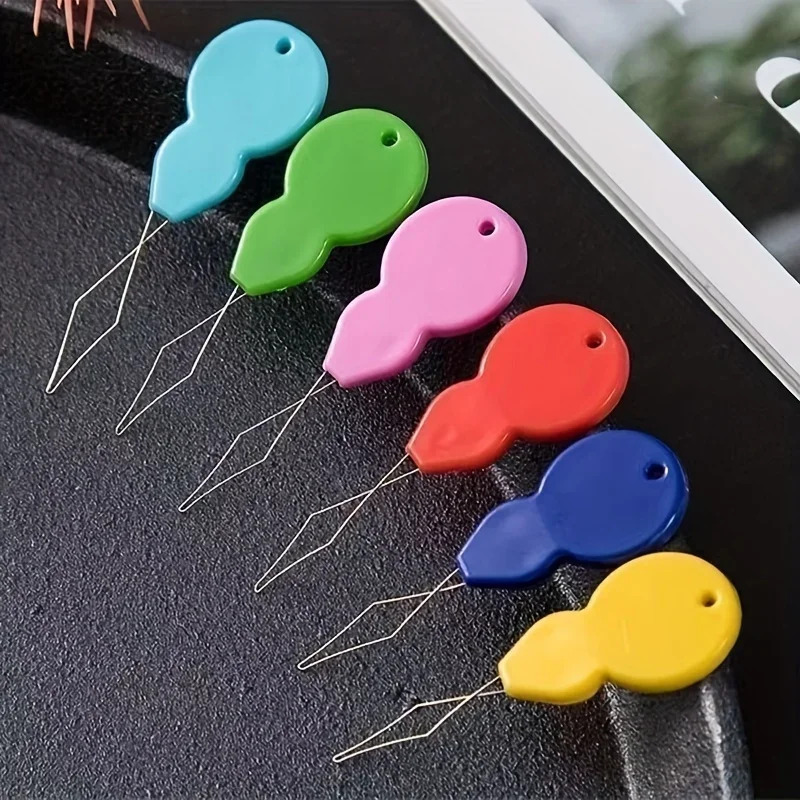 Sewing Necessities - Пластиковая игла-нитевдеватель – легко вставляется в